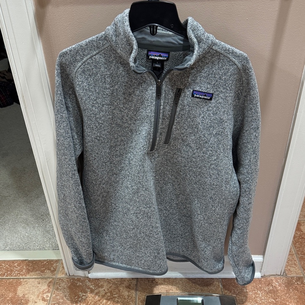 Patagonia Men's Quarter Zip-Up Sweater in Heather Gray
